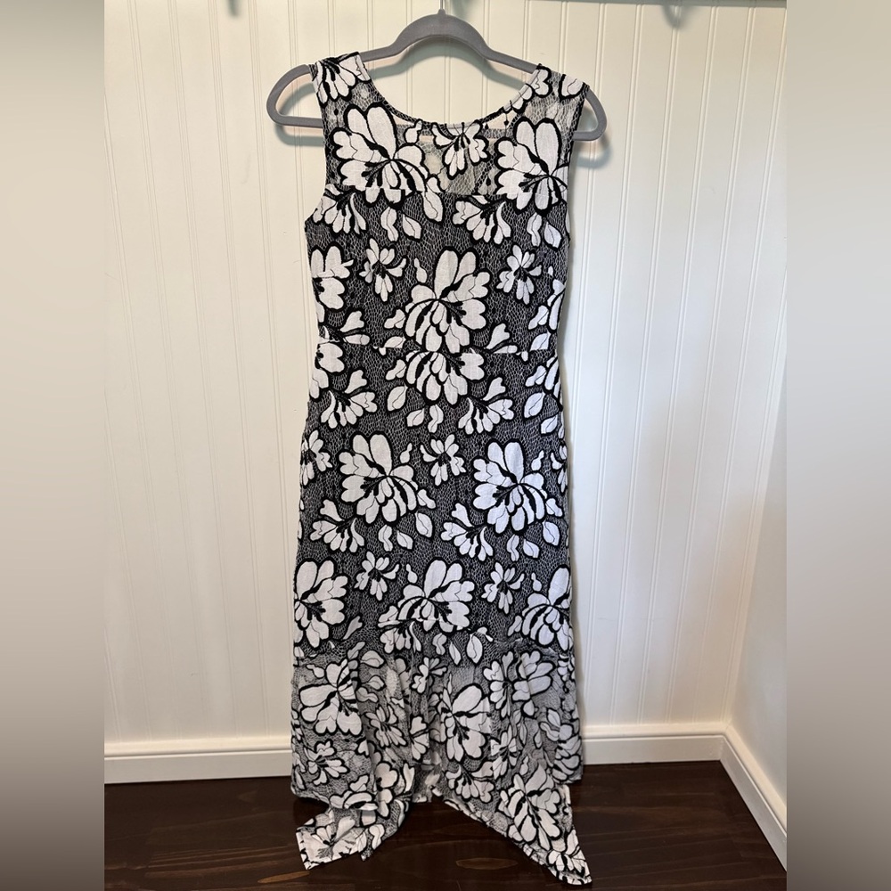 Kensie Black and White Sleeveless Lace Cocktail Dress